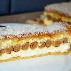 Ciasto z rurkami bez pieczenia - pyszny przepis Joli na szybki deser