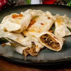 Pyszne pierogi z kapustą i grzybami, idealne na Wigilię. Zastanawiasz się nad ich kcal?