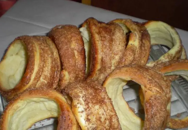 Najlepsze przepisy na tradycyjne czeskie ciasta - wskazówki i porady krok po kroku