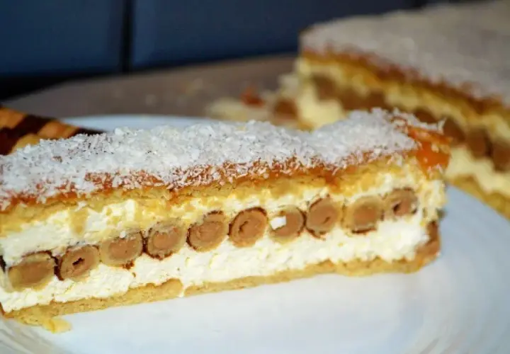 Ciasto z rurkami bez pieczenia - pyszny przepis Joli na szybki deser