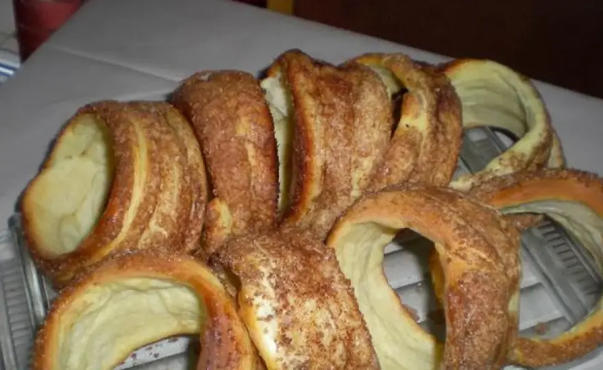 Najlepsze przepisy na tradycyjne czeskie ciasta - wskazówki i porady krok po kroku