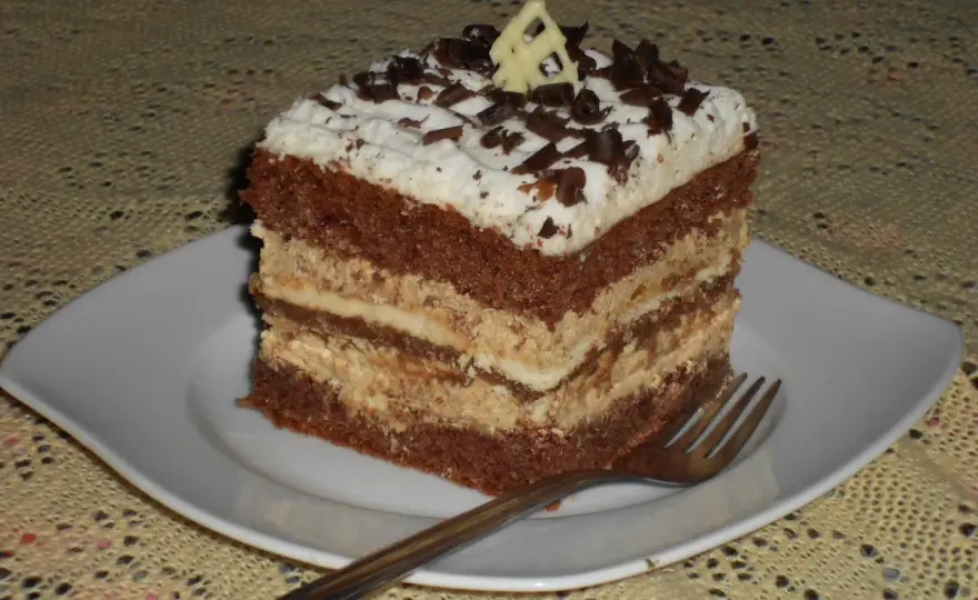 Dlaczego ciasto kawowe z biszkoptami jest tak pyszne i łatwe?