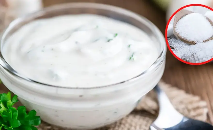 Przepis na sos czosnkowy jak z restauracji - zrób go w domu!