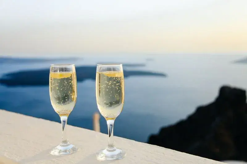 Ile kalorii ma butelka prosecco? Poznaj dokładną wartość