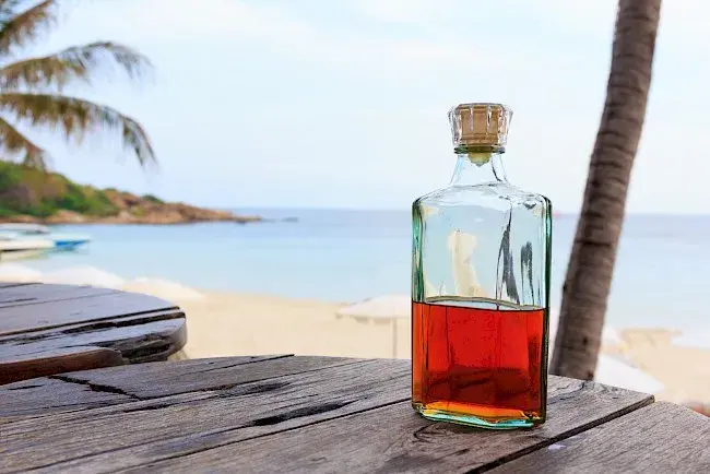 Ile kalorii ma rum? Prawda o kaloryczności tego alkoholu