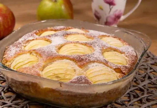 Zdjęcie Dlaczego ciasto serowe z jabłkami jest tak aromatyczne i pyszne?